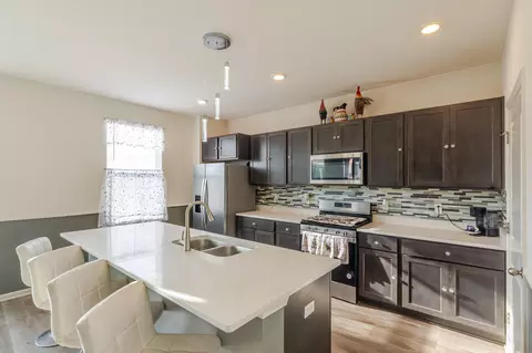 Kitchen - 10560 Azalea Dr, Crown Point, IN 46307 photo 3 of 7