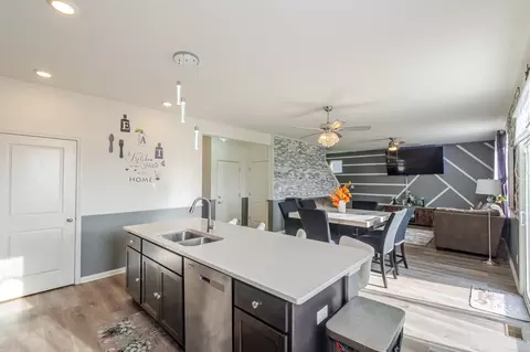 Kitchen - 10560 Azalea Dr, Crown Point, IN 46307 photo 5 of 7