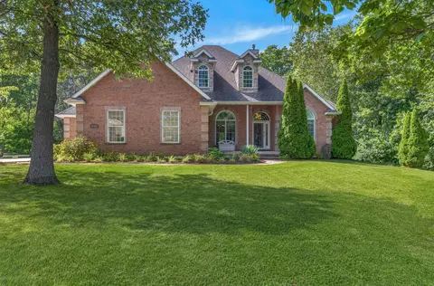 8110 Austin Ave, Schererville, IN 46375