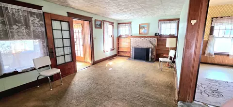 Living - 3438 Monroe St, Lansing, IL 60438 photo 1 of 2