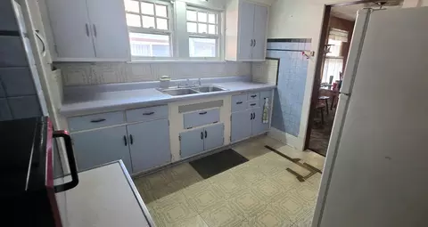 Kitchen - 3438 Monroe St, Lansing, IL 60438 photo 2 of 2