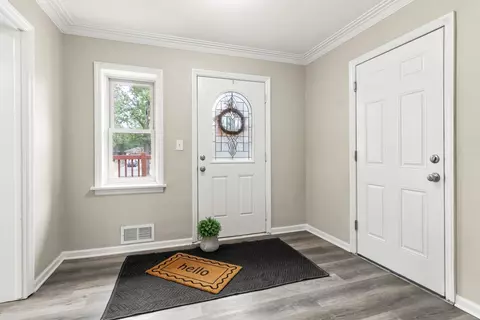 Entry Way - 3310 W 40th Ave, Gary, IN 46408 photo 2 of 2