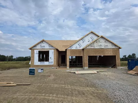 1858 Lambrusco Dr, Valparaiso, IN 46385