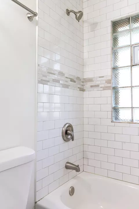 Bath - 3988 Fillmore St, Gary, IN 46408 photo 1 of 2