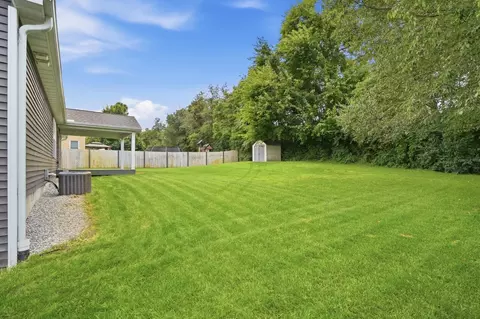 Exterior - 234 Elderberry St, De Motte, IN 46310 photo 5 of 6