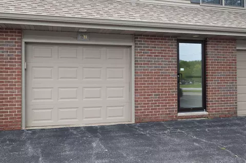Exterior - 1632 White Oak Cir #2B, Munster, IN 46321 photo 3 of 3