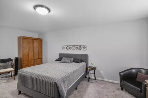 Bedroom - 1632 White Oak Cir #2B, Munster, IN 46321 photo 2 of 2