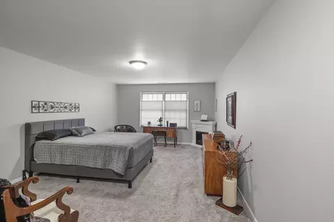 Bedroom - 1632 White Oak Cir #2B, Munster, IN 46321 photo 1 of 2