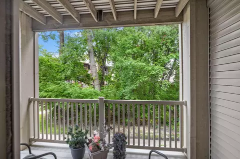 Exterior - 1632 White Oak Cir #2B, Munster, IN 46321 photo 2 of 3