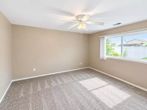 Bedroom - 1719 Beech Dr, Crown Point, IN 46307 photo 2 of 5