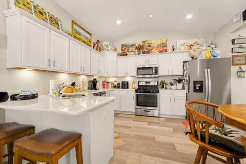 Kitchen - 3945 Stadium St, Portage, IN 46368 photo 4 of 4