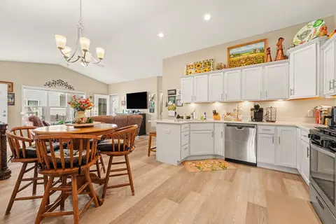 Kitchen - 3945 Stadium St, Portage, IN 46368 photo 2 of 4