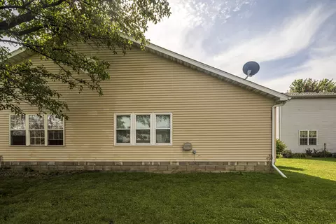 Exterior - 1750 Beech Dr, Crown Point, IN 46307 photo 9 of 10