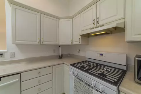 Kitchen - 1750 Beech Dr, Crown Point, IN 46307 photo 5 of 6