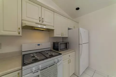 Kitchen - 1750 Beech Dr, Crown Point, IN 46307 photo 6 of 6