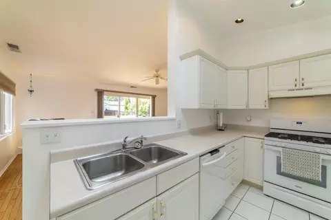 Kitchen - 1750 Beech Dr, Crown Point, IN 46307 photo 2 of 6