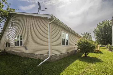 Exterior - 1750 Beech Dr, Crown Point, IN 46307 photo 8 of 10