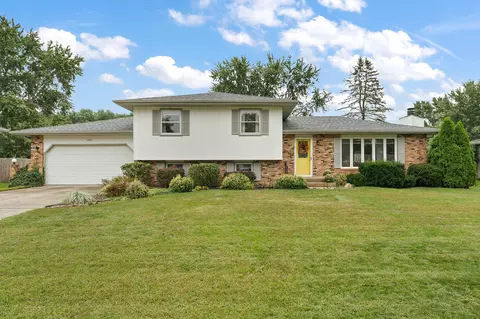 618 Dogwood Dr, Michigan City, IN 46360