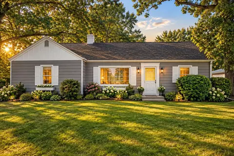 12520 Grant St, Crown Point, IN 46307