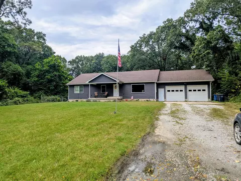 415 Woodlawn Ave, Michigan City, IN 46360