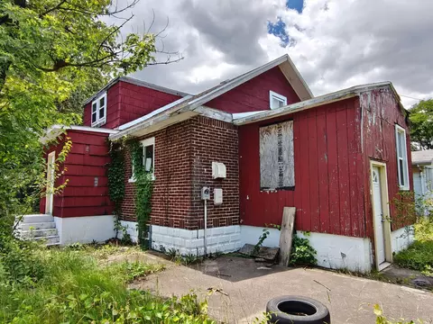Exterior - 834 E 41st Ave, Gary, IN 46409 photo 2 of 11