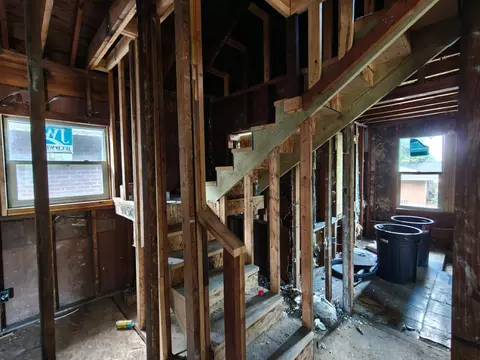 Entry Way - 834 E 41st Ave, Gary, IN 46409 photo 9 of 15
