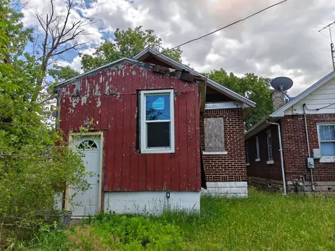 Exterior - 834 E 41st Ave, Gary, IN 46409 photo 3 of 11