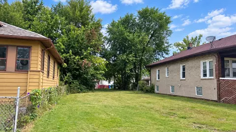 917 Eaton St, Hammond, IN 46320