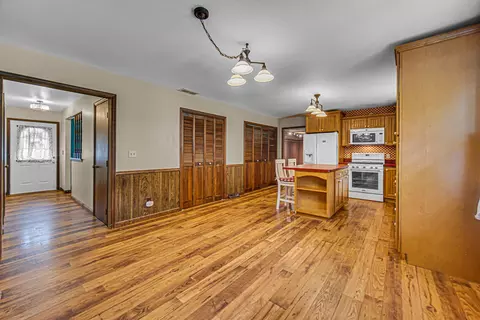 Entry Way - 8868 Luann Dr, De Motte, IN 46310 photo 1 of 1