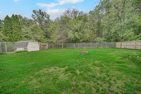 Exterior - 8868 Luann Dr, De Motte, IN 46310 photo 3 of 5