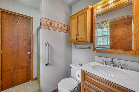 Bath - 8868 Luann Dr, De Motte, IN 46310 photo 1 of 3