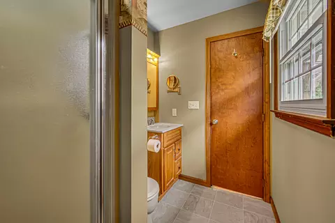 Bath - 8868 Luann Dr, De Motte, IN 46310 photo 2 of 3