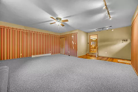 Living - 8868 Luann Dr, De Motte, IN 46310 photo 4 of 5
