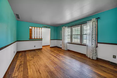Living - 8868 Luann Dr, De Motte, IN 46310 photo 2 of 5