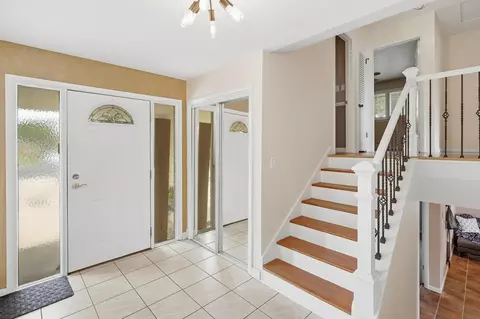 Entry Way - 526 Cedar Ct, Munster, IN 46321 photo 1 of 1