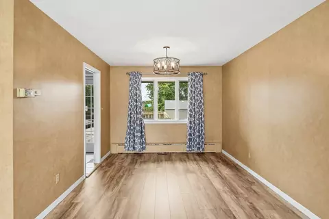 Living - 526 Cedar Ct, Munster, IN 46321 photo 4 of 4