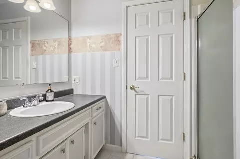 Bath - 526 Cedar Ct, Munster, IN 46321 photo 4 of 4
