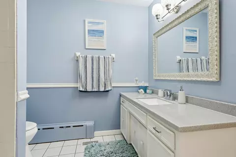 Bath - 526 Cedar Ct, Munster, IN 46321 photo 1 of 4