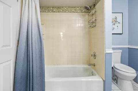 Bath - 526 Cedar Ct, Munster, IN 46321 photo 2 of 4