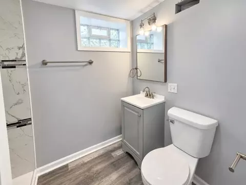 Bath - 629 Hamlin St, Gary, IN 46406 photo 2 of 3