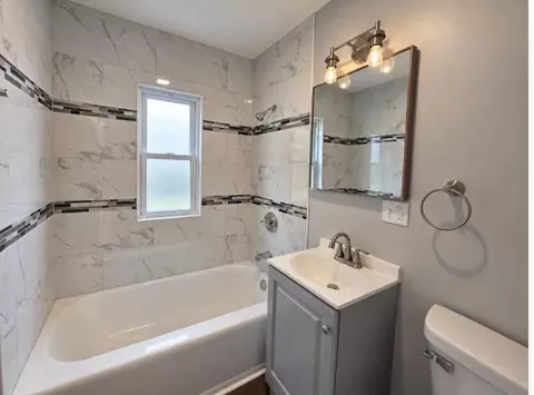 Bath - 629 Hamlin St, Gary, IN 46406 photo 1 of 3