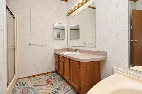 Bath - 6458 E Bootjack Rd, Rolling Prairie, IN 46371 photo 2 of 3