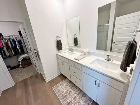 Bath - 7543 E 116th Pl, Winfield, IN 46307 photo 2 of 4