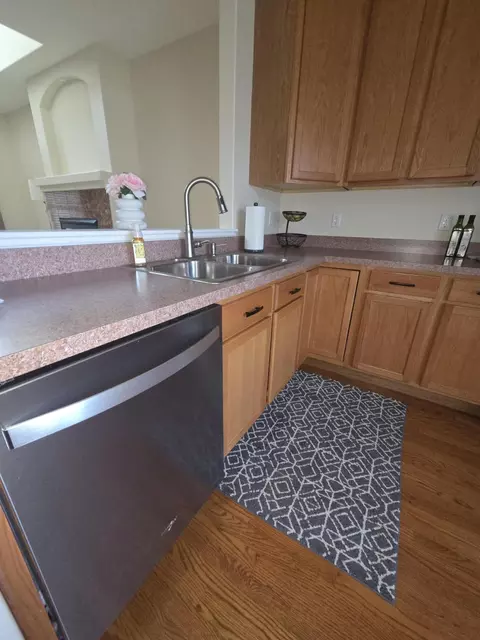 Kitchen - 530 Cochran Dr, Crown Point, IN 46307 photo 2 of 3
