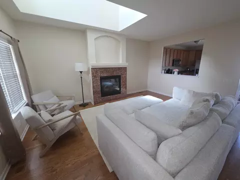 Living - 530 Cochran Dr, Crown Point, IN 46307 photo 1 of 2