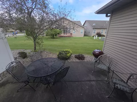 Exterior - 530 Cochran Dr, Crown Point, IN 46307 photo 2 of 4