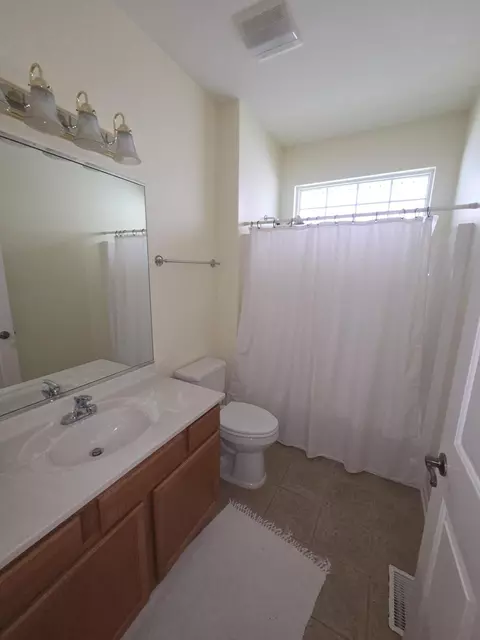 Bath - 530 Cochran Dr, Crown Point, IN 46307 photo 2 of 2