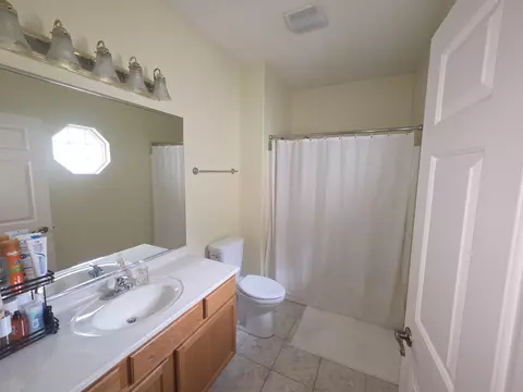 Bath - 530 Cochran Dr, Crown Point, IN 46307 photo 1 of 2