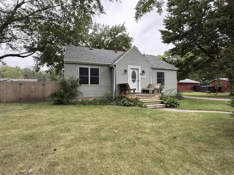 699 Warnke Rd, Michigan City, IN 46360