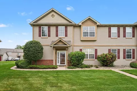 1141 Auburn Meadow Ln, Schererville, IN 46375